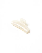 Charger l'image dans la galerie, New Moon Clip By Tr Opal Clawclips