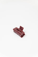 Load image into Gallery viewer, Small Dreamy Claw Clip