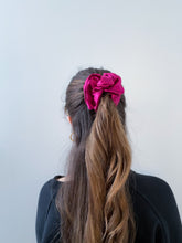 Charger l'image dans la galerie, Pink Punch Dreamy Scrunchie By Tr Scrunchies