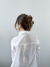 Load image into Gallery viewer, Large Dreamy Claw Clip 1