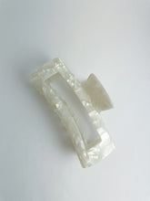 Load image into Gallery viewer, Xl Dreamy Claw Clip Pearl Clawclips