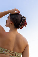 Load image into Gallery viewer, Tr X Bethany Xl Claw Clip Clawclips