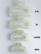 Load image into Gallery viewer, Xxl Dreamy Claw Clip Clawclips