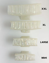 Load image into Gallery viewer, Xxl Dreamy Claw Clip Clawclips