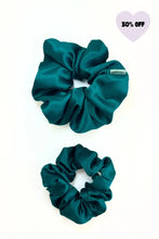 Charger l'image dans la galerie, Deep Teal Dreamy Scrunchie By Tr Scrunchies