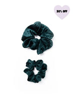 Charger l'image dans la galerie, Emerald Velvet Dreamy Scrunchie By Tr Scrunchies