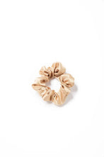 Charger l'image dans la galerie, Golden Dreamy Scrunchie By Tr Xs Scrunchies