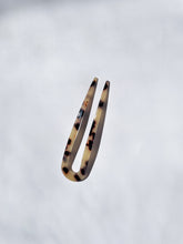 Charger l'image dans la galerie, Dreamy Hair Fork Light Tortoise Clawclips
