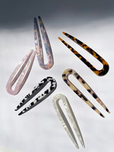 Load image into Gallery viewer, Dreamy Hair Fork Clawclips