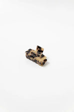 Load image into Gallery viewer, Small Dreamy Claw Clip Light Tortoise clawclips