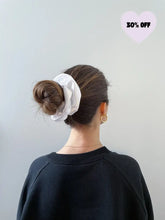 Charger l'image dans la galerie, Snow White Dreamy Scrunchie