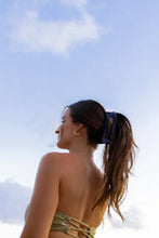 Load image into Gallery viewer, Tr X Bethany Xl Claw Clip Clawclips