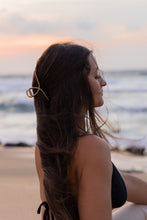 Load image into Gallery viewer, Tr X Bethany Twist Claw Clip Clawclips
