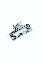 Charger l&#39;image dans la galerie, Large Dreamy Claw Clip Black Marble Clawclips
