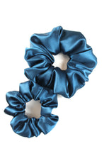 Charger l&#39;image dans la galerie, Paradise Blue Scrunchie
