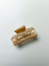 Charger l&#39;image dans la galerie, Mini Aurora Claw Clip Caramel Swirl Clawclips
