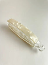 Charger l&#39;image dans la galerie, Banana Clip By Tr Pearl Clawclips
