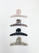 Charger l&#39;image dans la galerie, Large Dreamy Twist Claw Clip Clawclips

