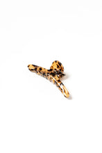 Load image into Gallery viewer, Dreamy Twist Claw Clip - Light Tortoise - clawclips
