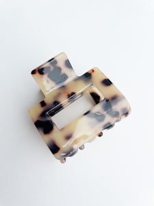 Soho Claw Clip Light Tortoise Clawclips