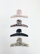Charger l&#39;image dans la galerie, Large Dreamy Twist Claw Clip Clawclips
