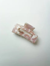 Charger l'image dans la galerie, Mini Aurora Claw Clip Beverly Pink Clawclips
