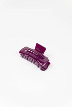 Load image into Gallery viewer, Medium Dreamy Claw Clip - Fig - M
