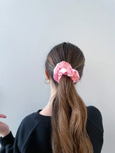 Charger l'image dans la galerie, Pink Crush Dreamy Scrunchie By Tr Scrunchies
