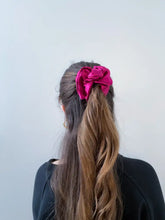 Charger l'image dans la galerie, Pink Punch Dreamy Scrunchie By Tr Scrunchies

