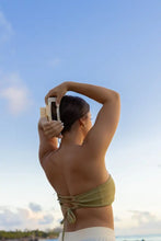 Load image into Gallery viewer, Tr X Bethany Xxl Claw Clip Crème Clawclips
