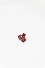 Load image into Gallery viewer, XS Dreamy Claw Clip - Bordeaux - XS

